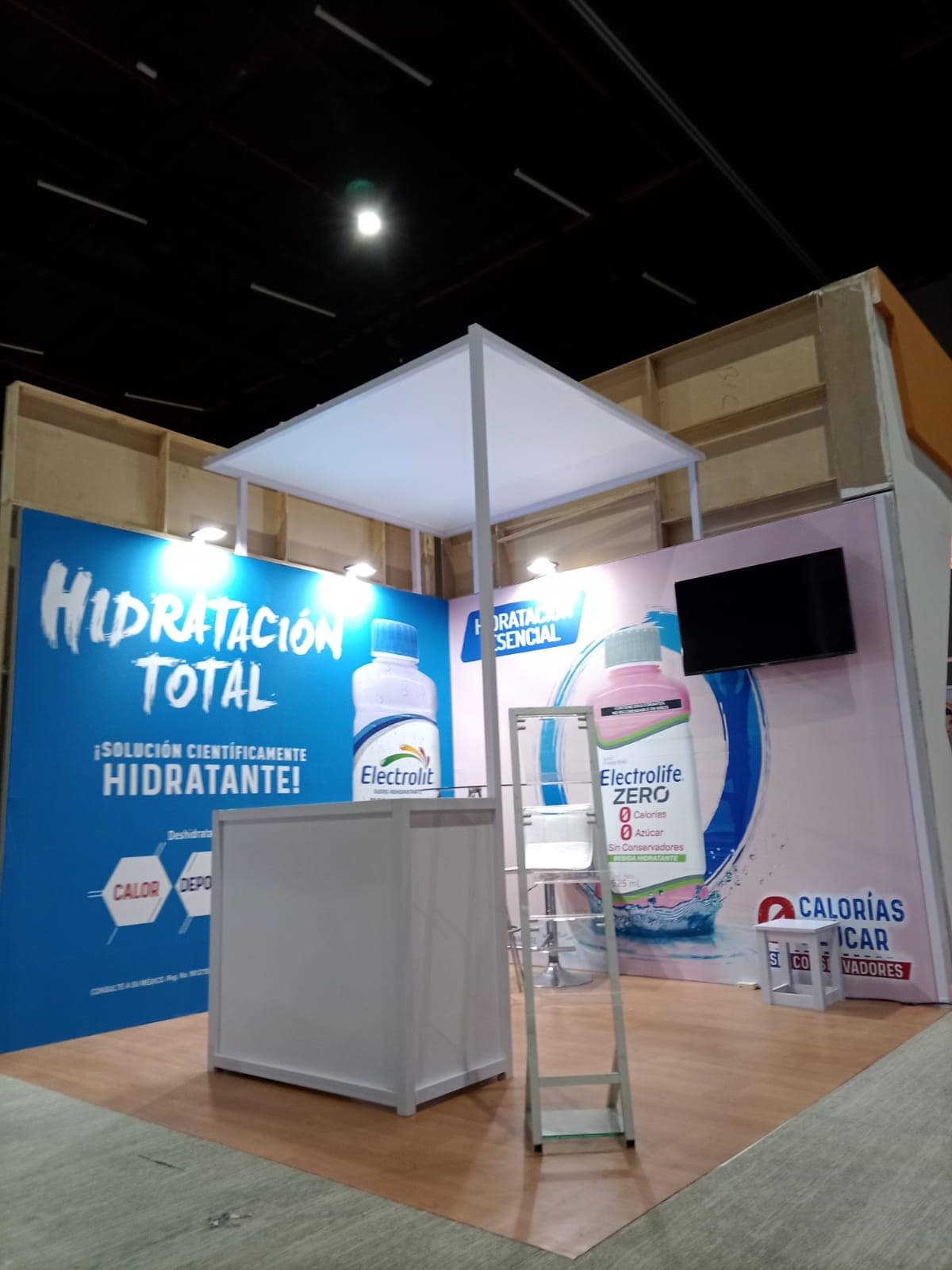 Electrolit Display Racks Diseño de Stand 3x3 para ELECTROLIT en Convención DECASA 2022